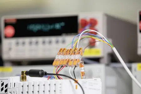 Клеммник WAGO 221-2411, 1 pin, 0.14мм² - 4мм², 450В, 32А, (1 шт)