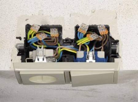 Винтовая клемма WAGO 2273-203-100, 3 pin, 0.5мм² - 2.5мм², 450В, 24А, (100 шт)