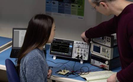 Цифровой осциллограф Tektronix TBS2074B 
