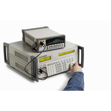 Многофункциональный калибратор Fluke  5522A-PQ/1G 240