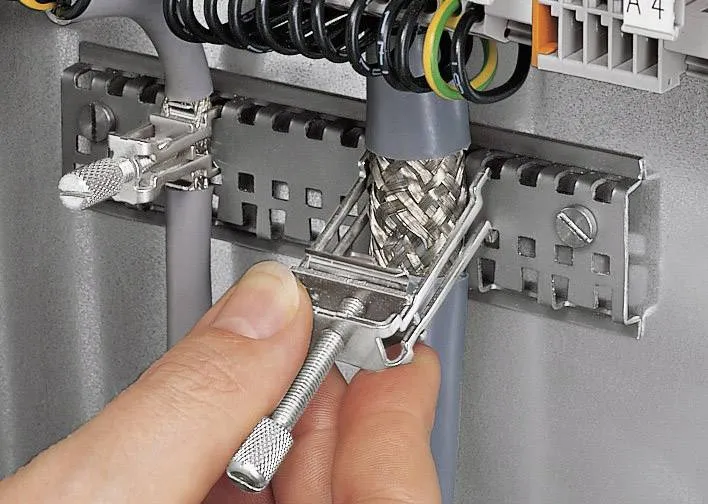 Зажим для экрана WAGO 790-108, (1 шт)